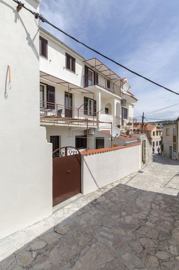 Apartment Murva Примоштен Экстерьер фото